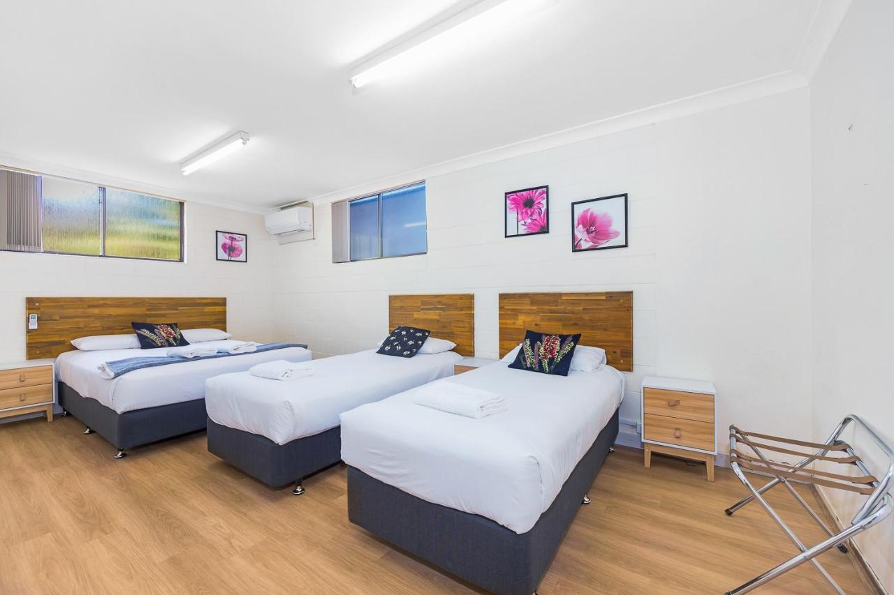 Plainsman Motel Форбс Екстериор снимка