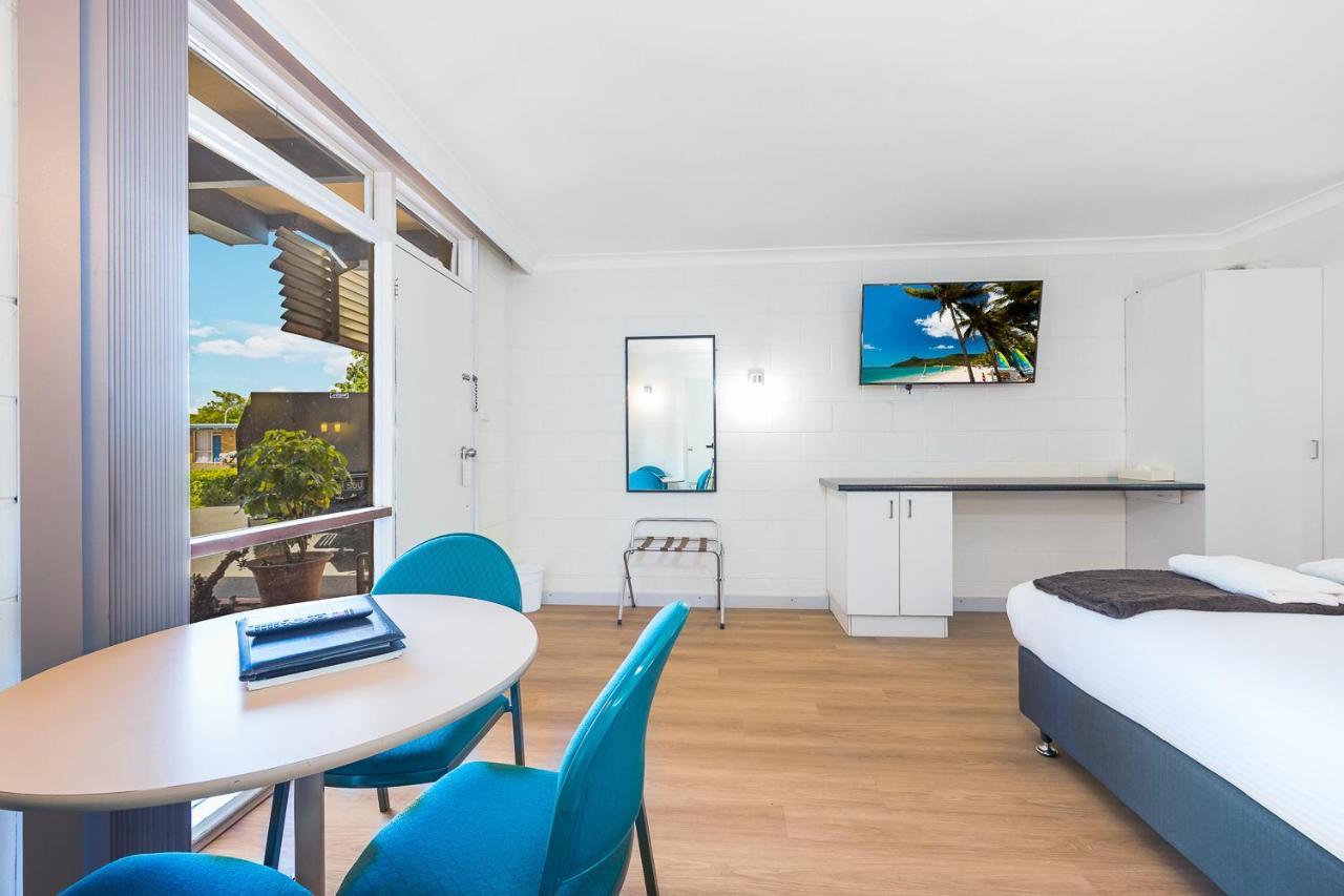 Plainsman Motel Форбс Екстериор снимка